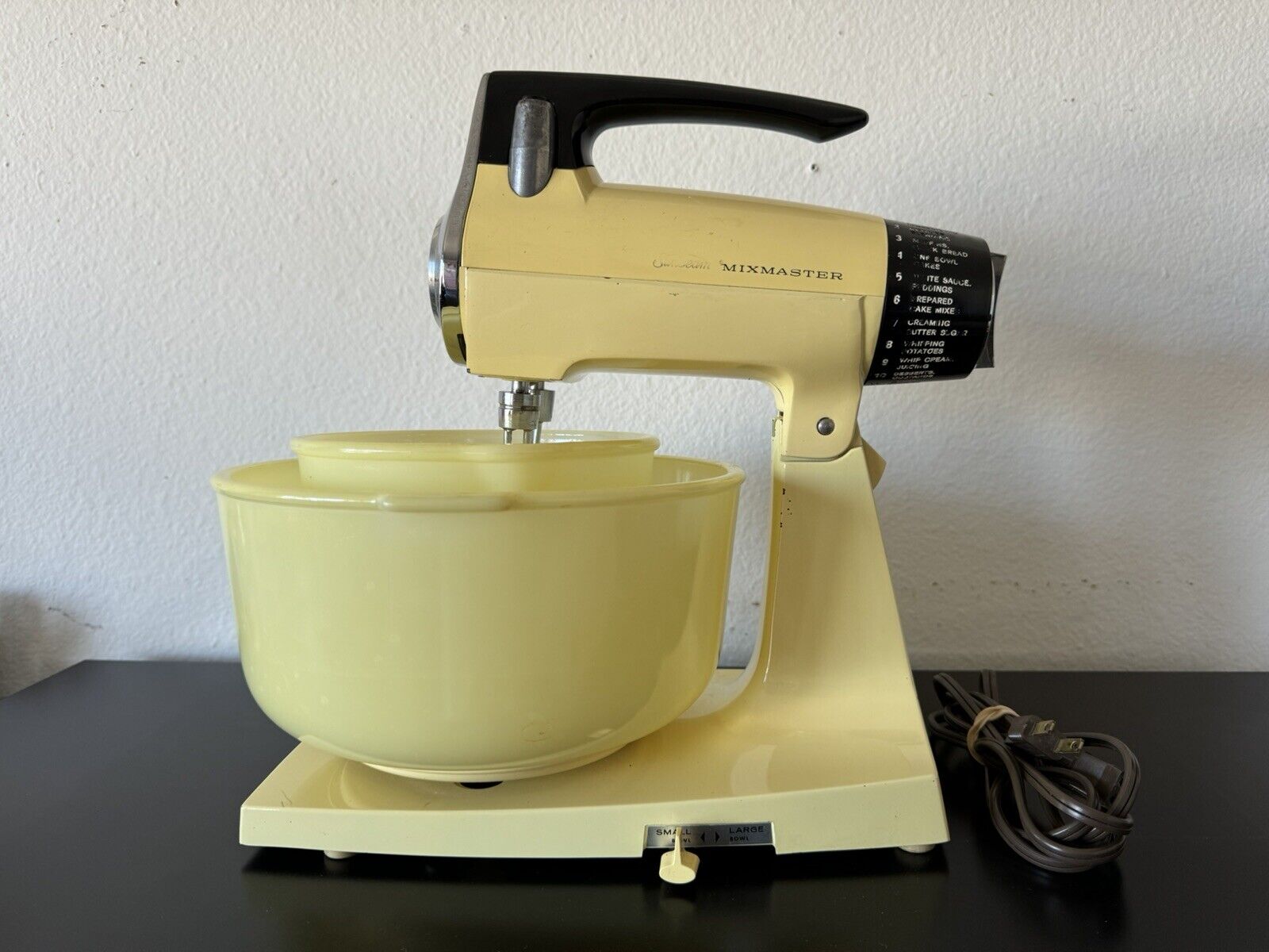 Vintage Sunbeam Mixmaster 12 Speed Stand Mixer Harvest Gold w/ Beaters 2 Bowl