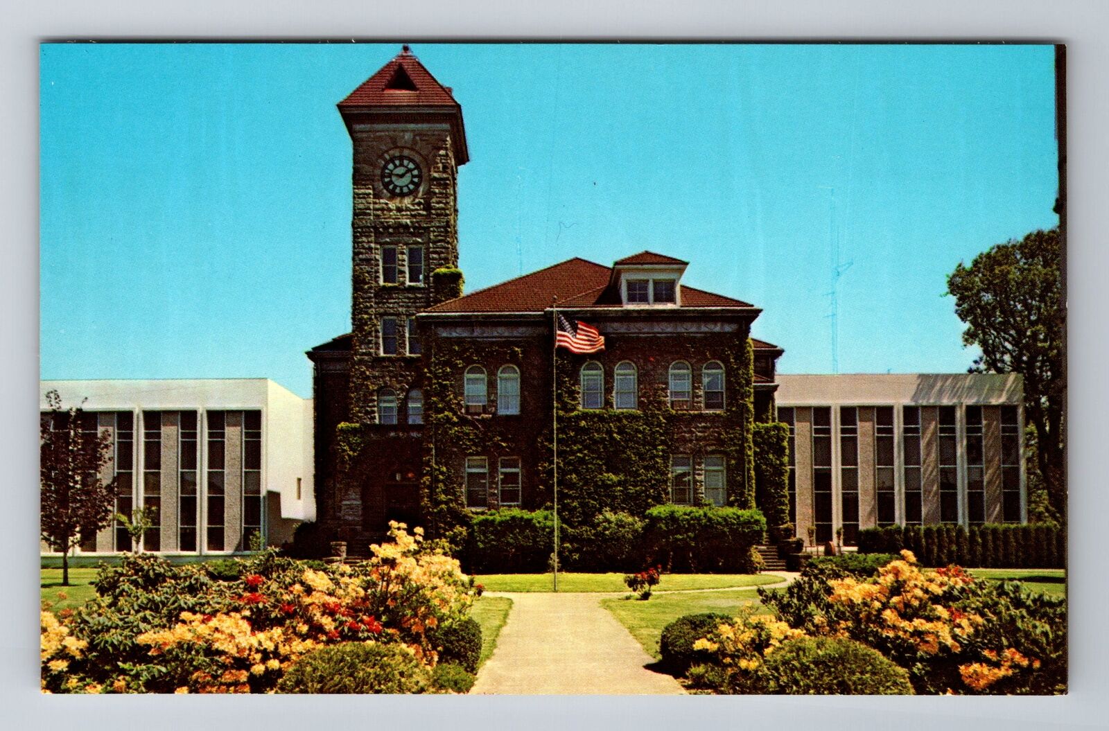 Dallas OR- Oregon, Polk County Courthouse, Antique, Vintage Souvenir Postcard