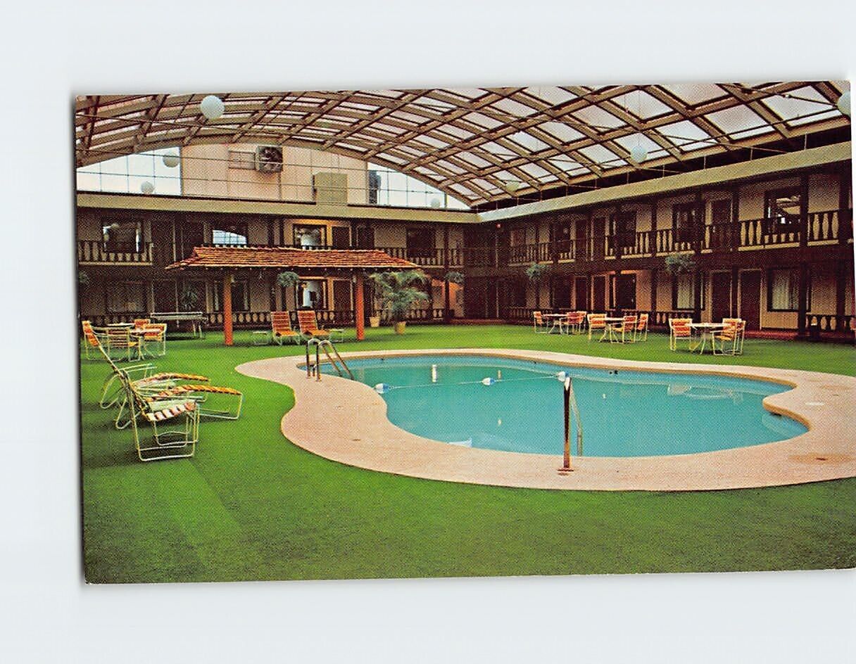 Postcard Pool View Ramada Inn Kearney Nebraska USA