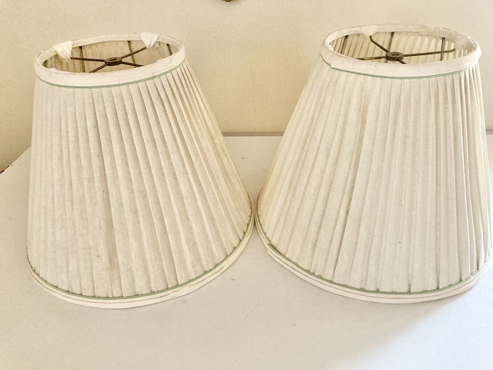 60's VTG Ethan Allen Lamp Shades Natural Pleated Linen Green Trim Set of 2