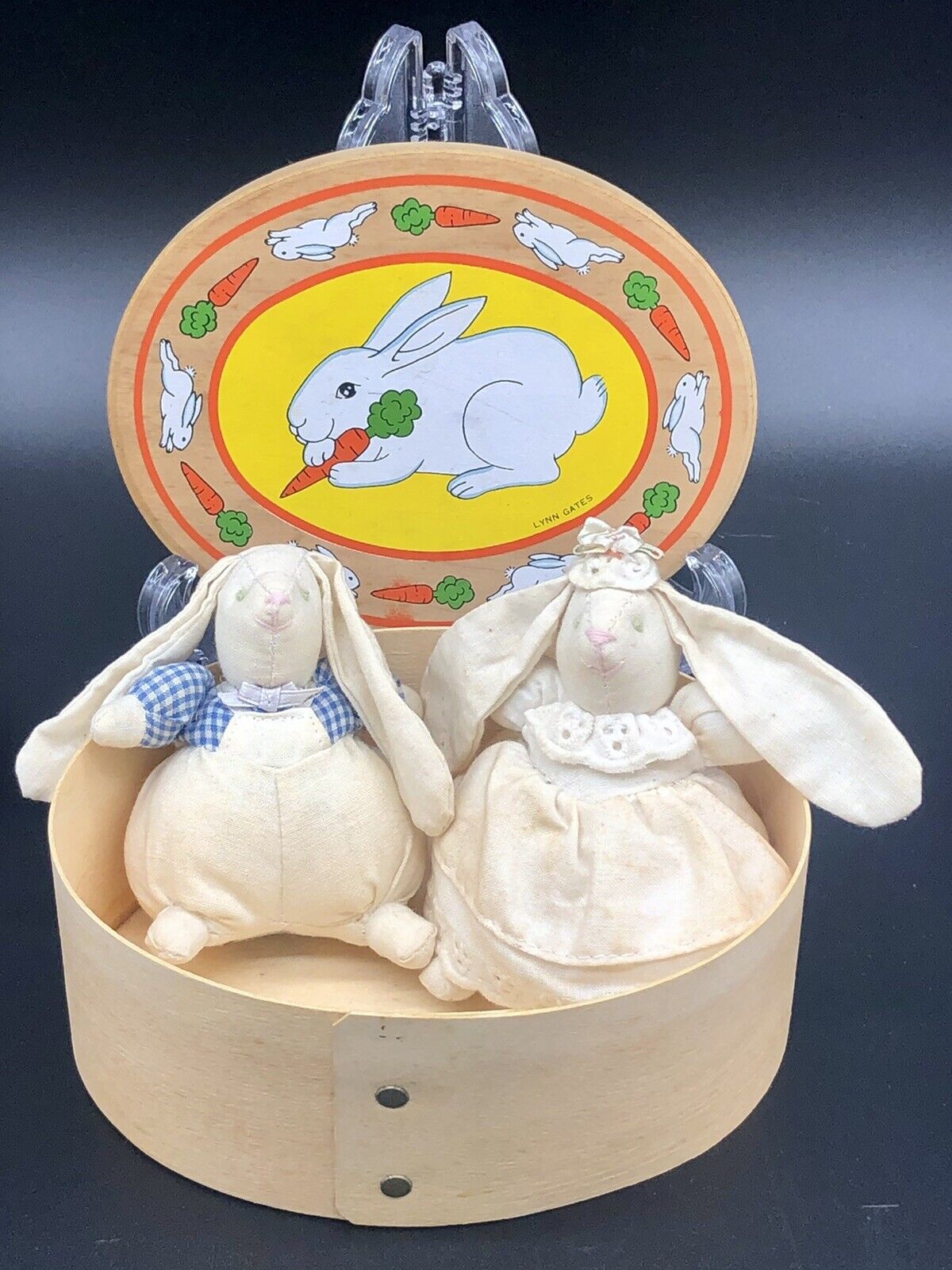 MIDWEST IMPORTERS CANNON FALLS LYNN GATES WOODEN BOX 1982 Bunny Easter W/DOLLS