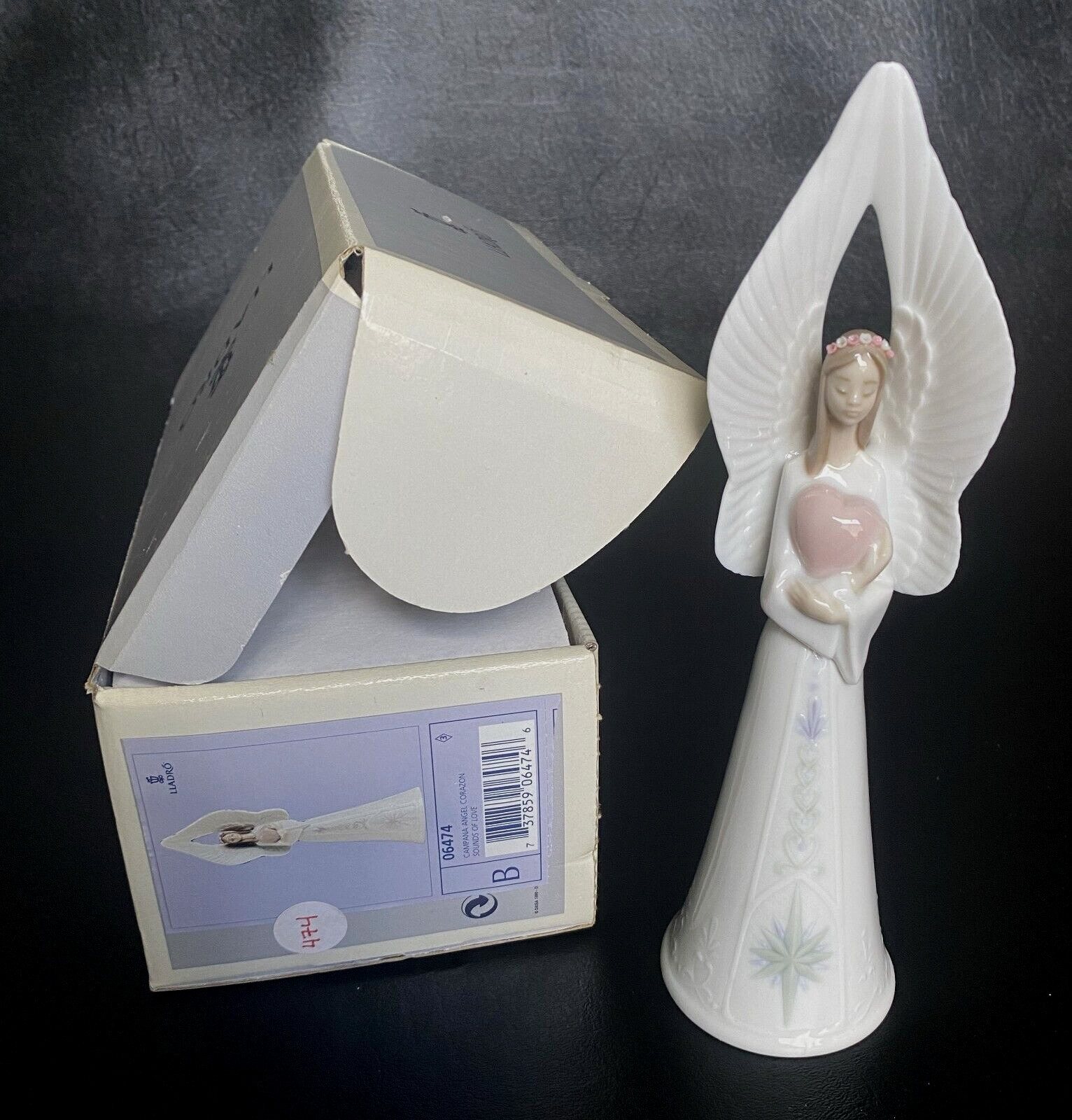 Lladro 6474 SOUNDS OF LOVE Bell, Retired 2005 - 9 inch