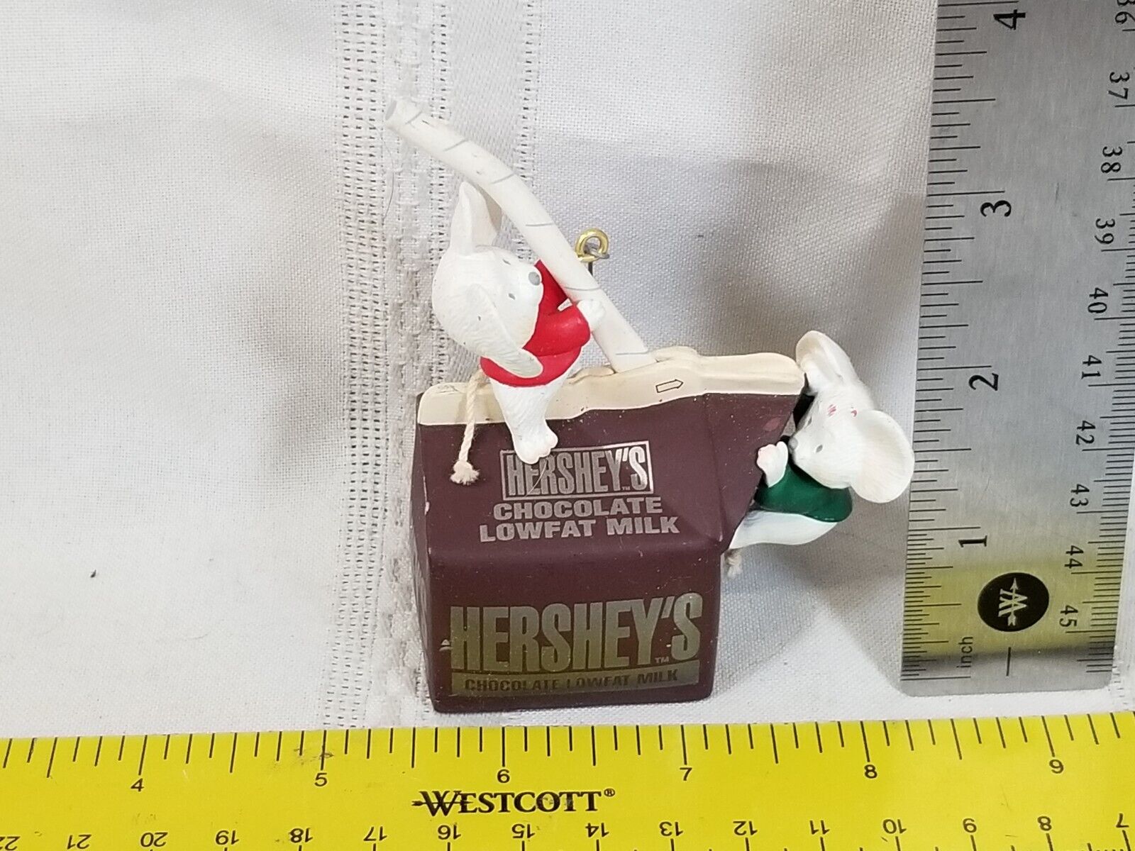 Hershey\'s 1997 Chocolate Milk Carton Sweet Discovery Milk & Mice Tree Ornament 