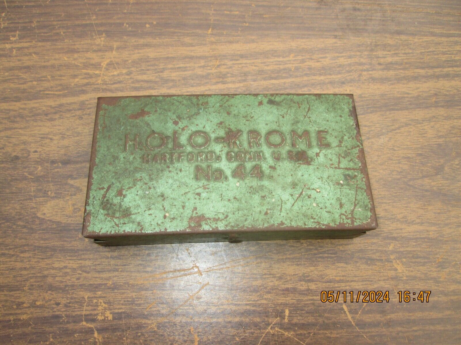 Vintage  Holo-Krome   Metal Tool Box 5-1/4