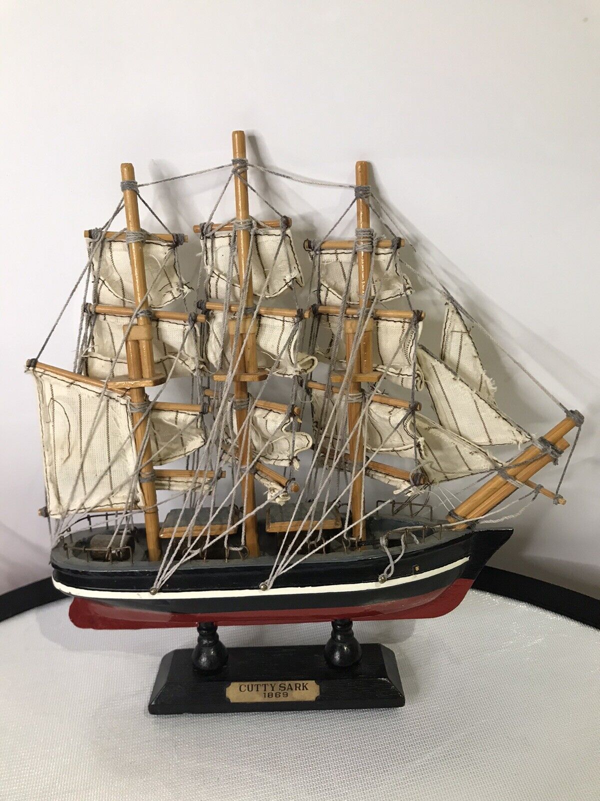 Cutty Sark model ship 1869 collectable figurine