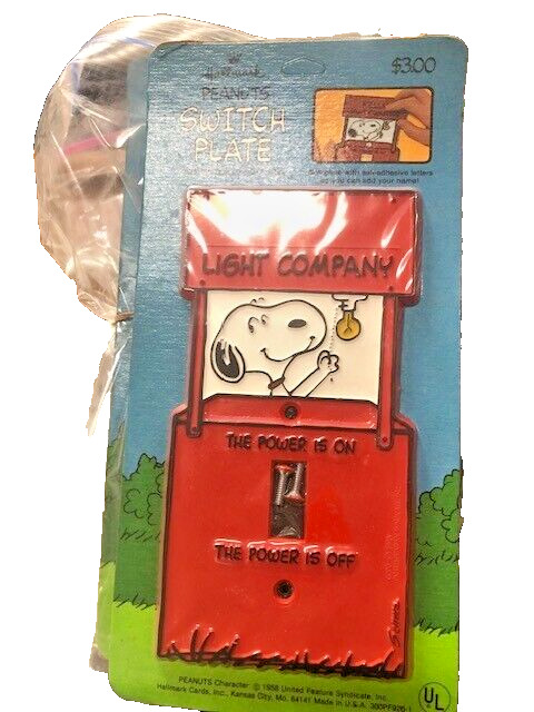 NOS-Vintage 1958  United Feature Syndicate Snoopy Light Switch Plate Peanuts RED