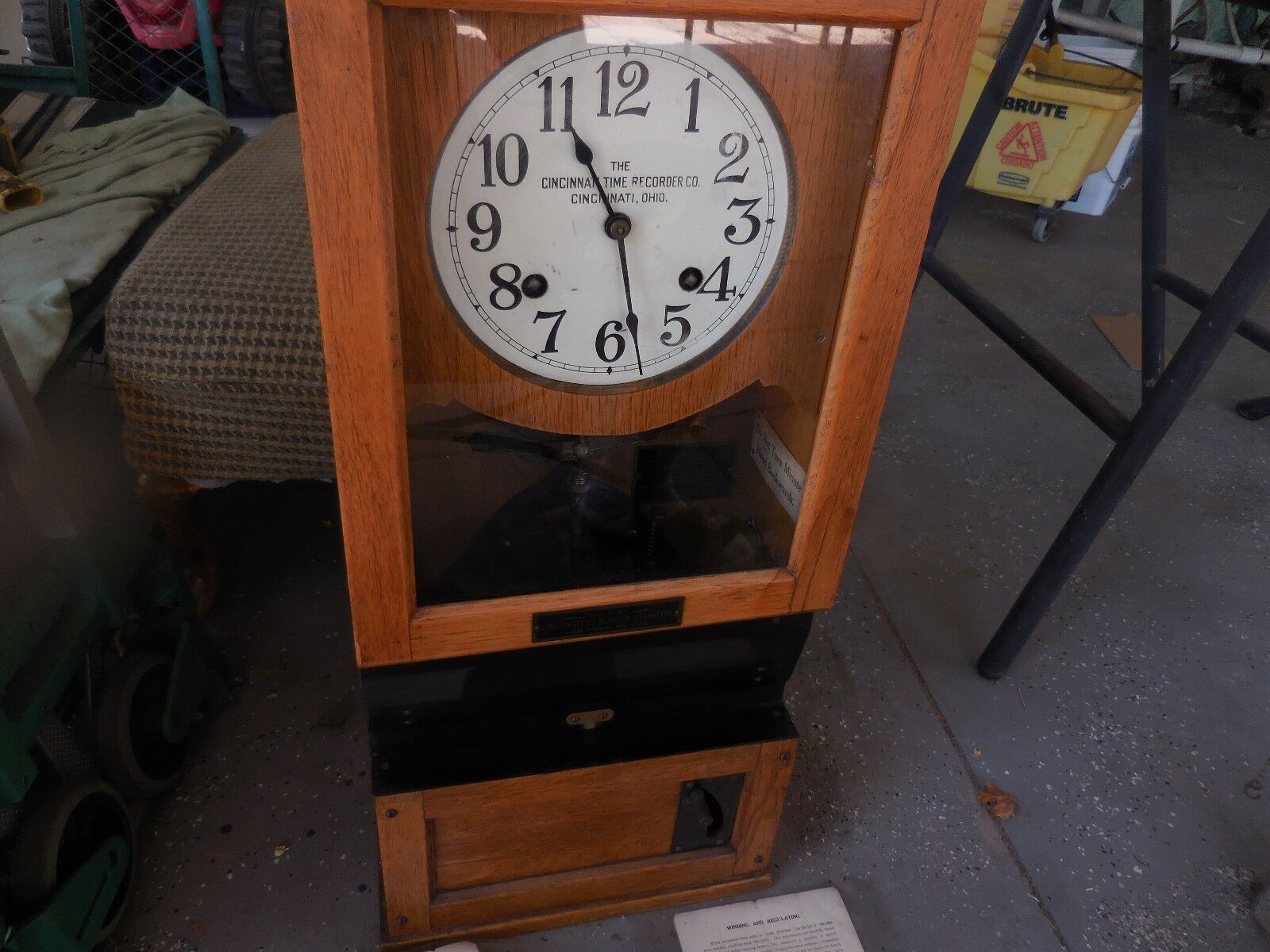 THE CINCINNATI RECORDER CO Antique Clock 1890\'s Clock Works Weighs 52 Pounds.NR