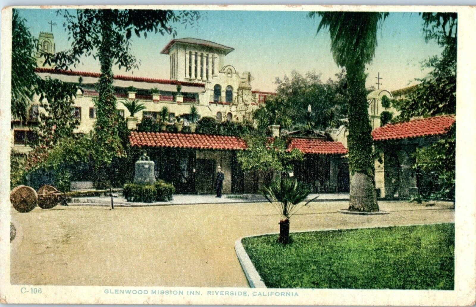 1930s Vintage Postcard Glenwood Mission Inn Riverside California Palms Grapevine