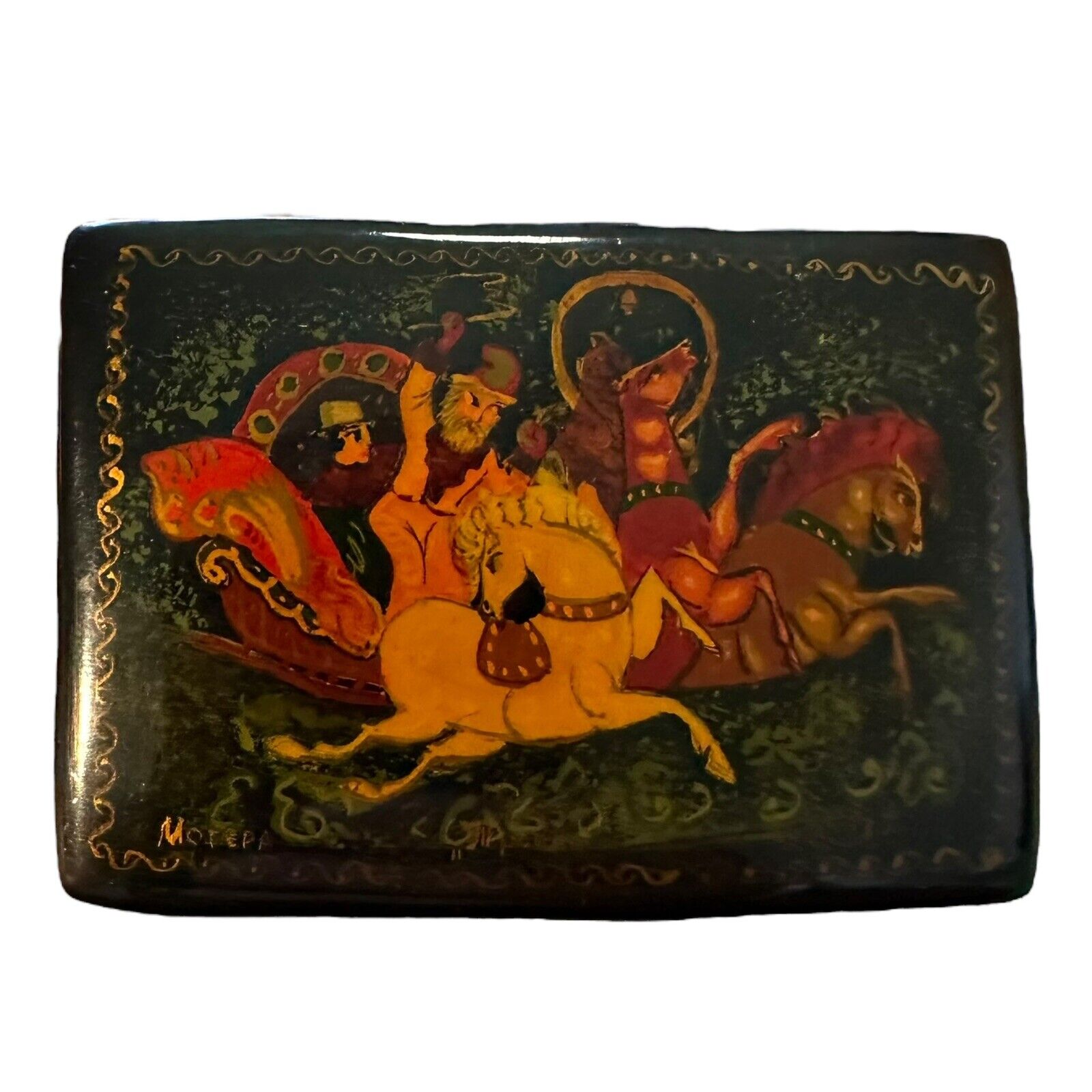 Beautiful  Russian Lacquer Small Pill/ Trinket Box Vintage Hand Painted Signed