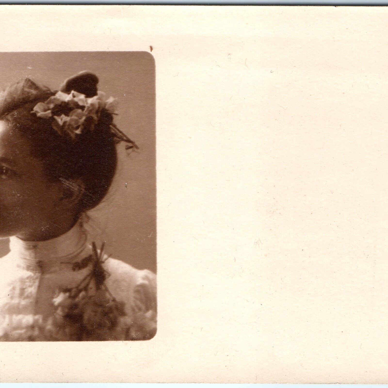 c1900s UDB Lovely Lady Headshot Portrait RPPC Flowers in Hair Real Photo PC A185