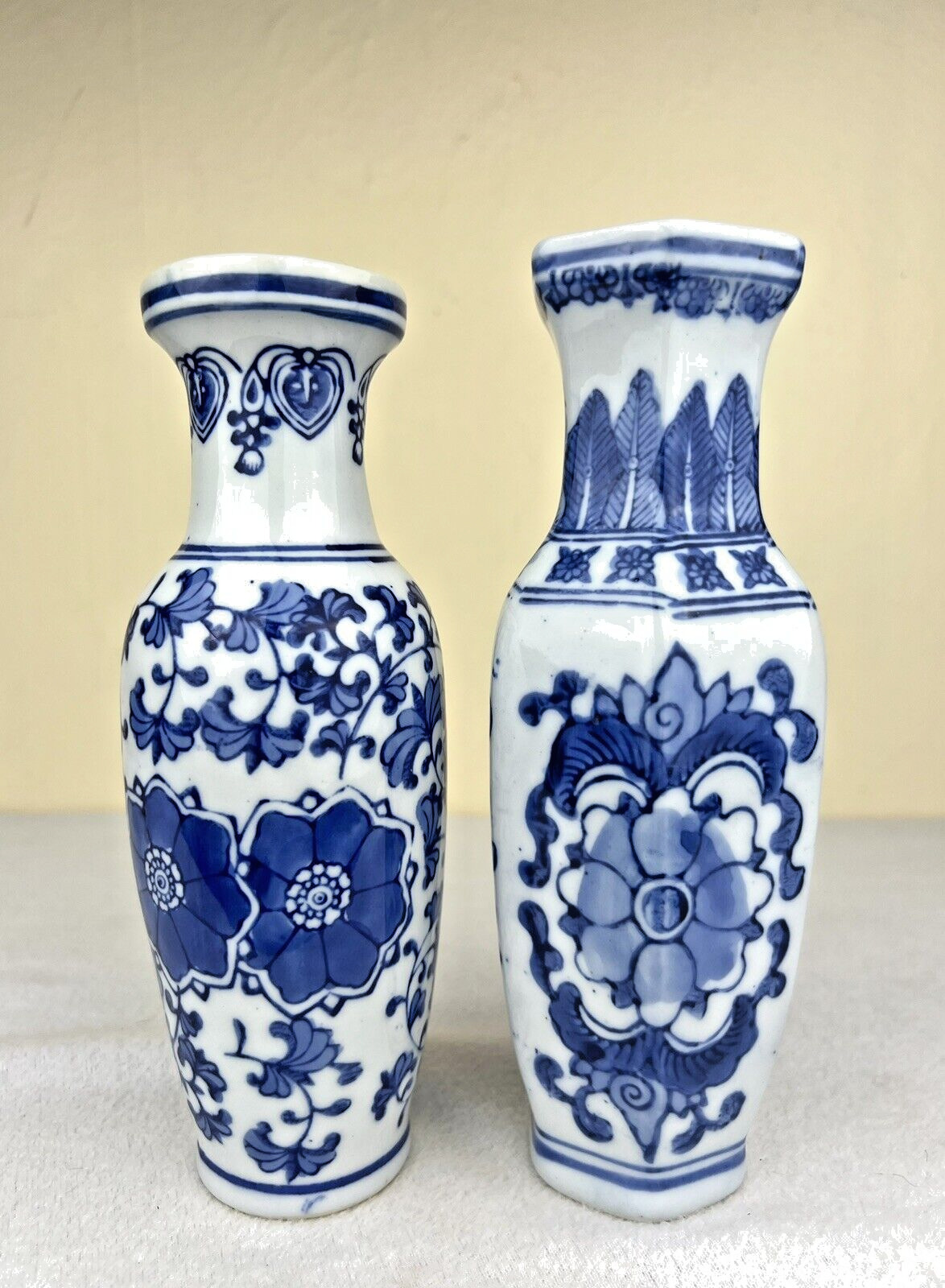 2 Vintage Asian Chinese Vases Signed Blue & White Floral Design Porcelain 8 1/8\