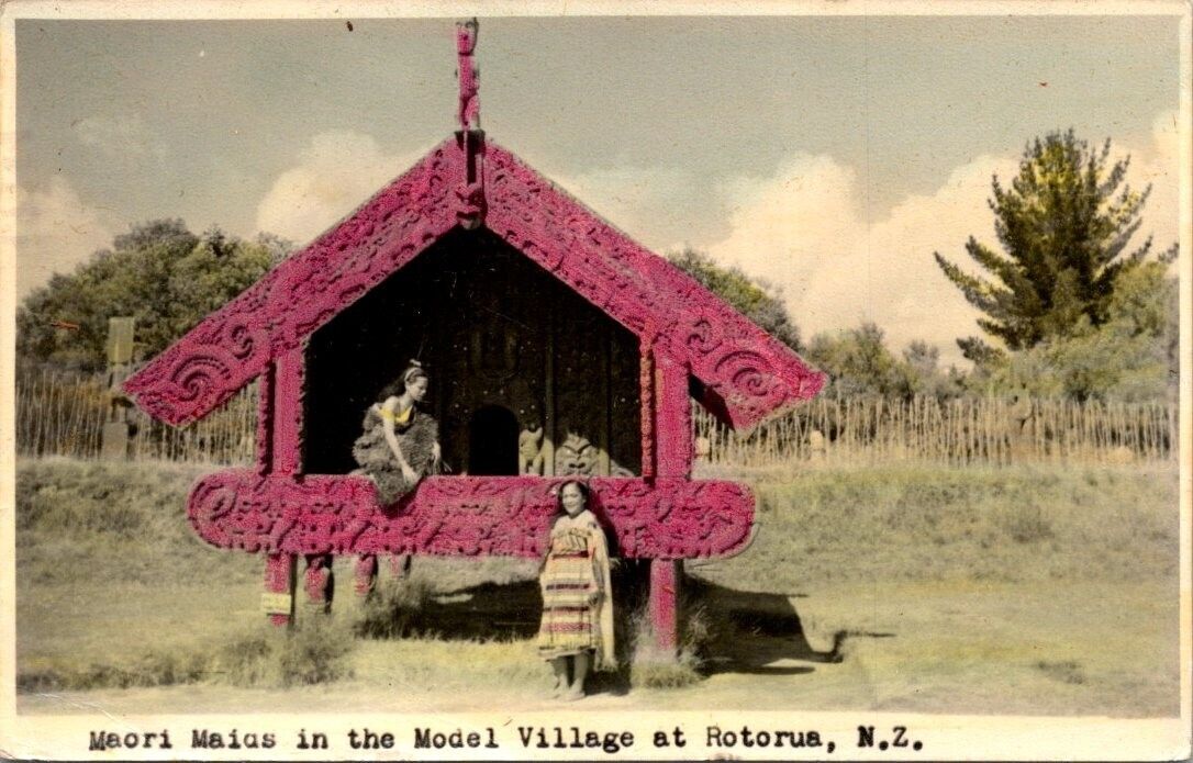 Rare Vintage postcard- Maori Maias in the Model Village at Rotorua, N.Z. 1957