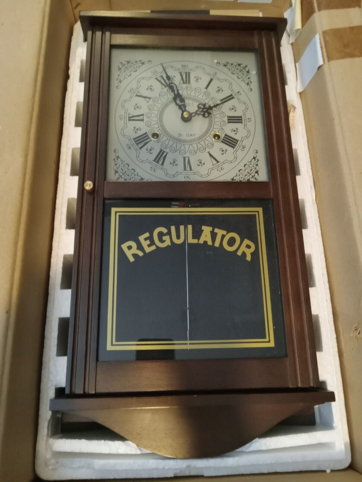 Vintage Montgomery Wards 31-Day Key Wind REGULATOR WALL CLOCK W/ Original Box