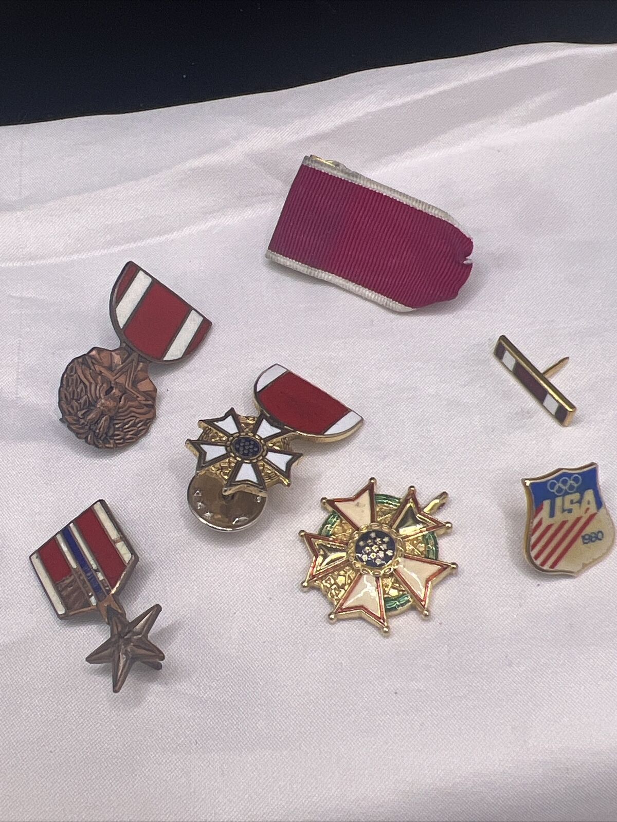 Lot of Misc U.S. Legion Of Merit Medal Bronze Star Meritorious Medal Usa Pin