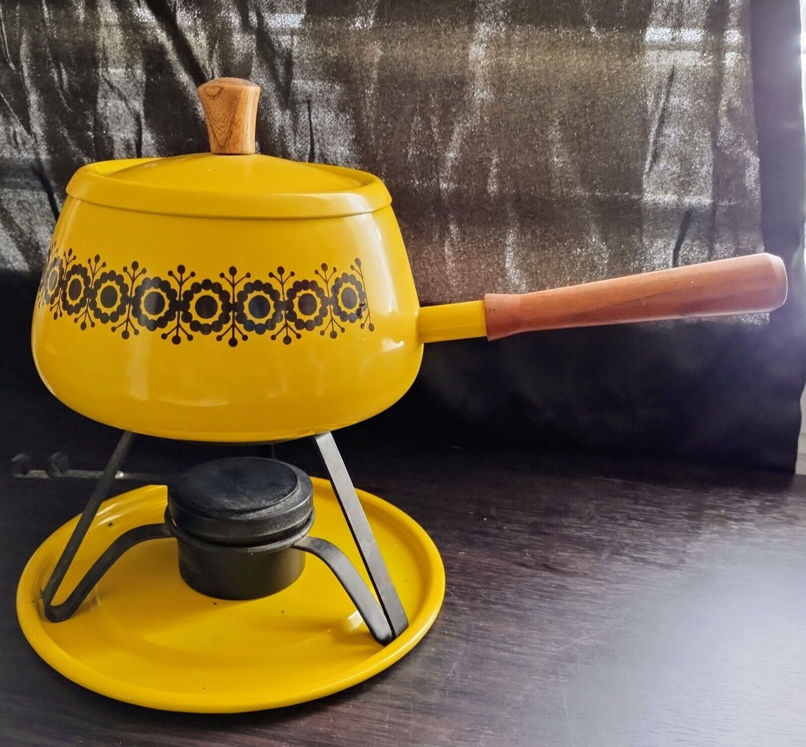 Vintage Mustard Yellow  1960's 1970's Fondue Pot