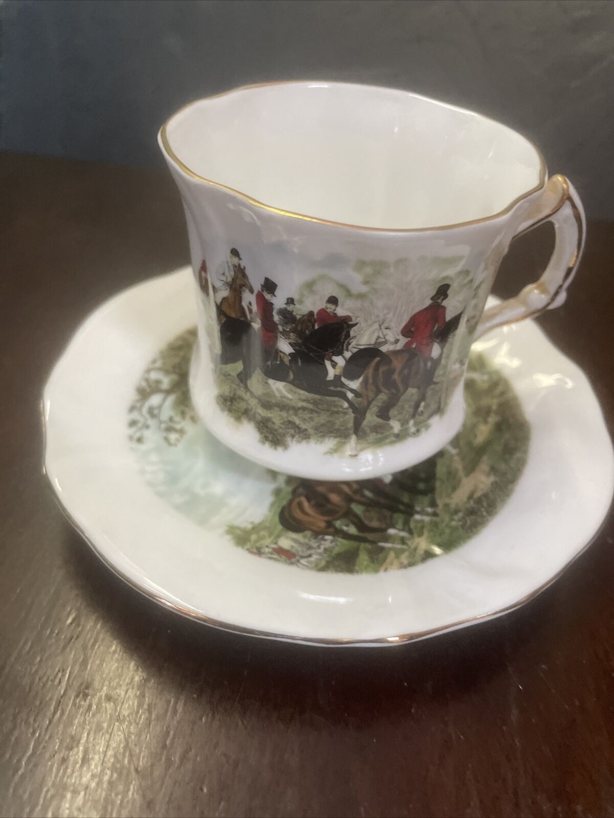 hammersley  the danbury mint hunt scence teacup and saucer