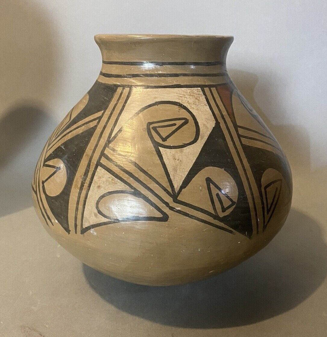 Vintage Mata Ortiz Mexican Art Pottery Vase