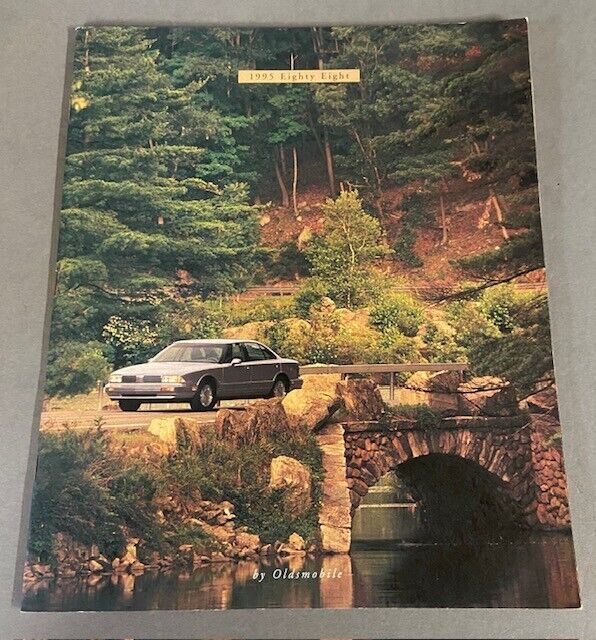 1995 Oldsmobile 88 Eighty Eight Sales Brochure Book