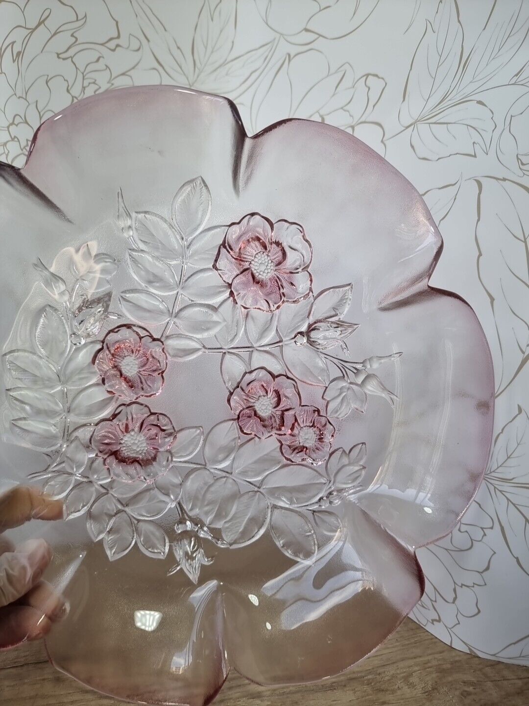 Mikasa Rosella 12 3/4” Flower Round Server Platter Glass Ruffled Edge Gorgeous