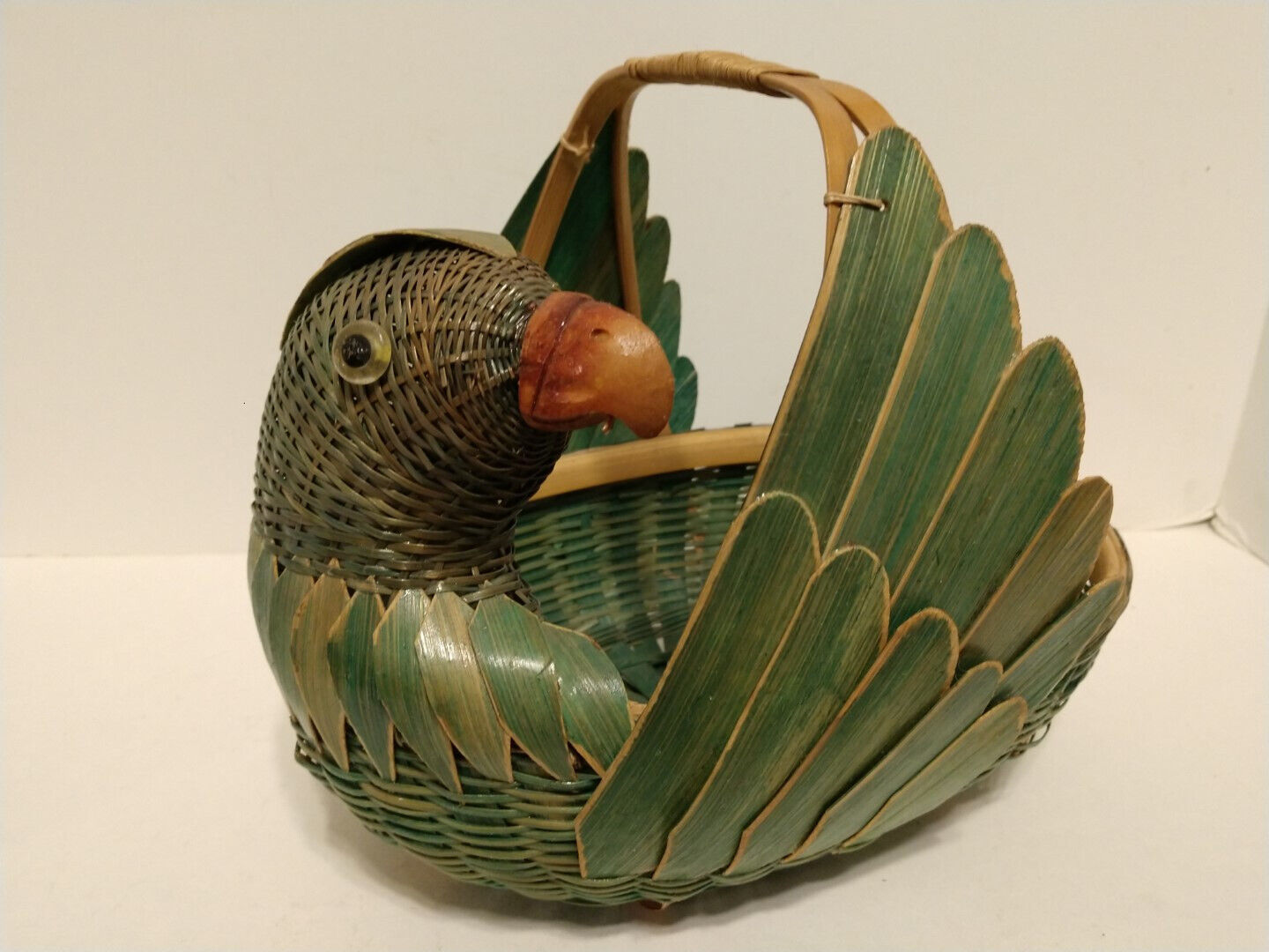 VTG Zhejiang Bamboo PARROT BIRD Green Painted Chinese Basket Hand Crafted Woven