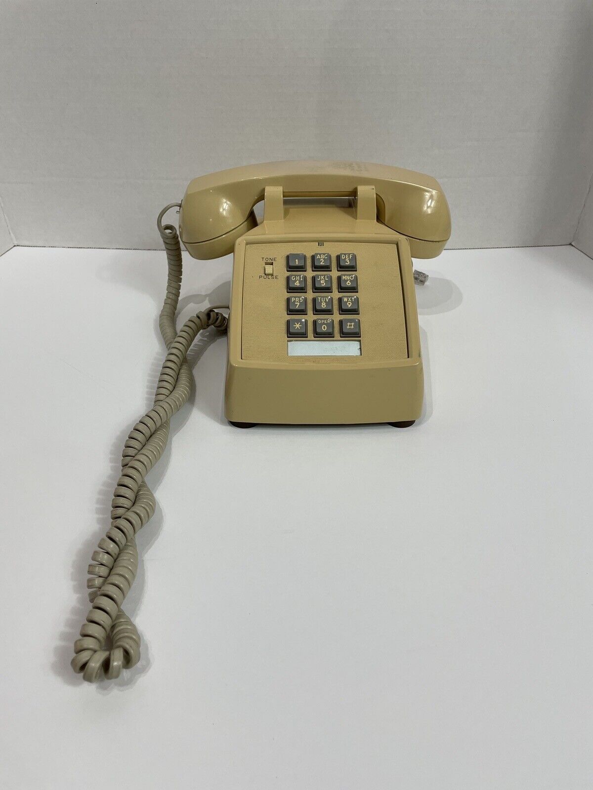 Vtg. GTE Corded Desk Push Button Phone 2500-20M (Ash, 1990) *Tested/Works* D2