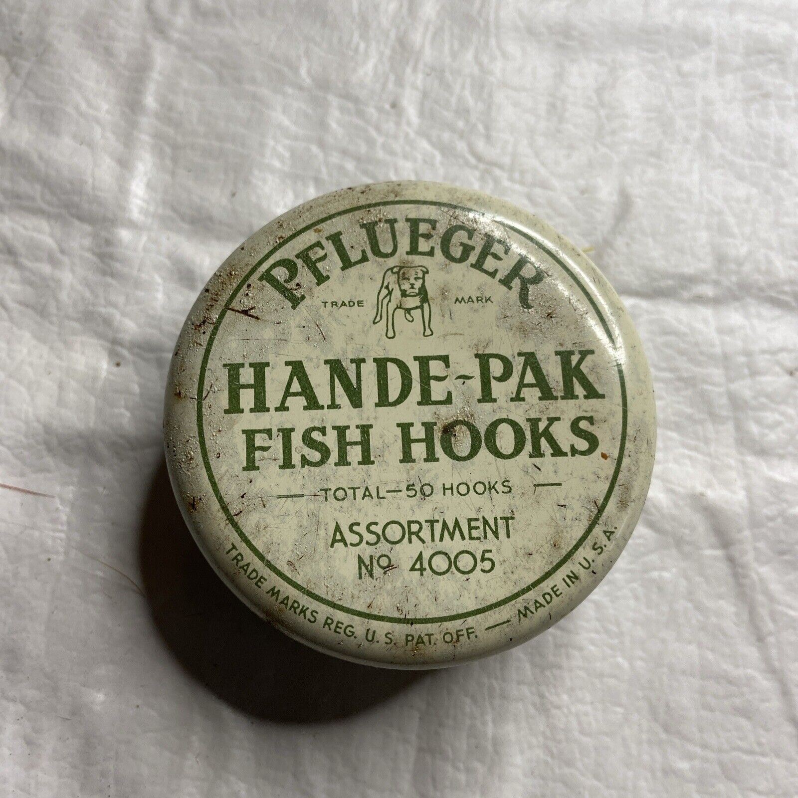 Vintage Pflueger Hande-Pak Fish Hooks No. 4005 Tin