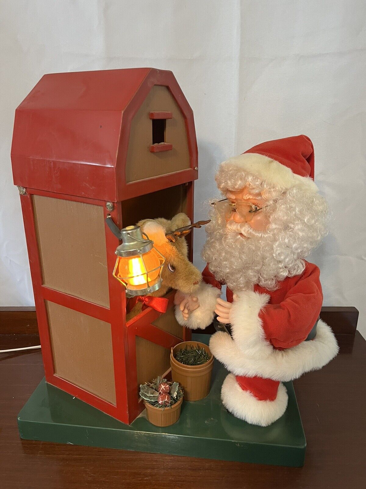 Santa\'s Best DASHER\'S DINER Christmas Lighted Animated Santa & Reindeer Display