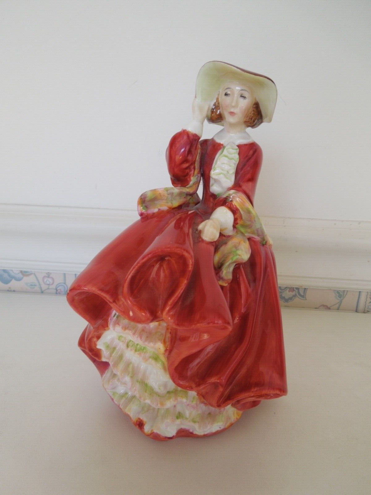 Royal Doulton figurine Top O The Hill HN1834 signed by Michael Doulton 1980 Mint