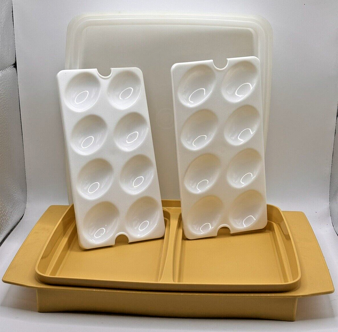Tupperware 723-2 1960s Deviled Egg Container Party Food Carrier Vintage Complete
