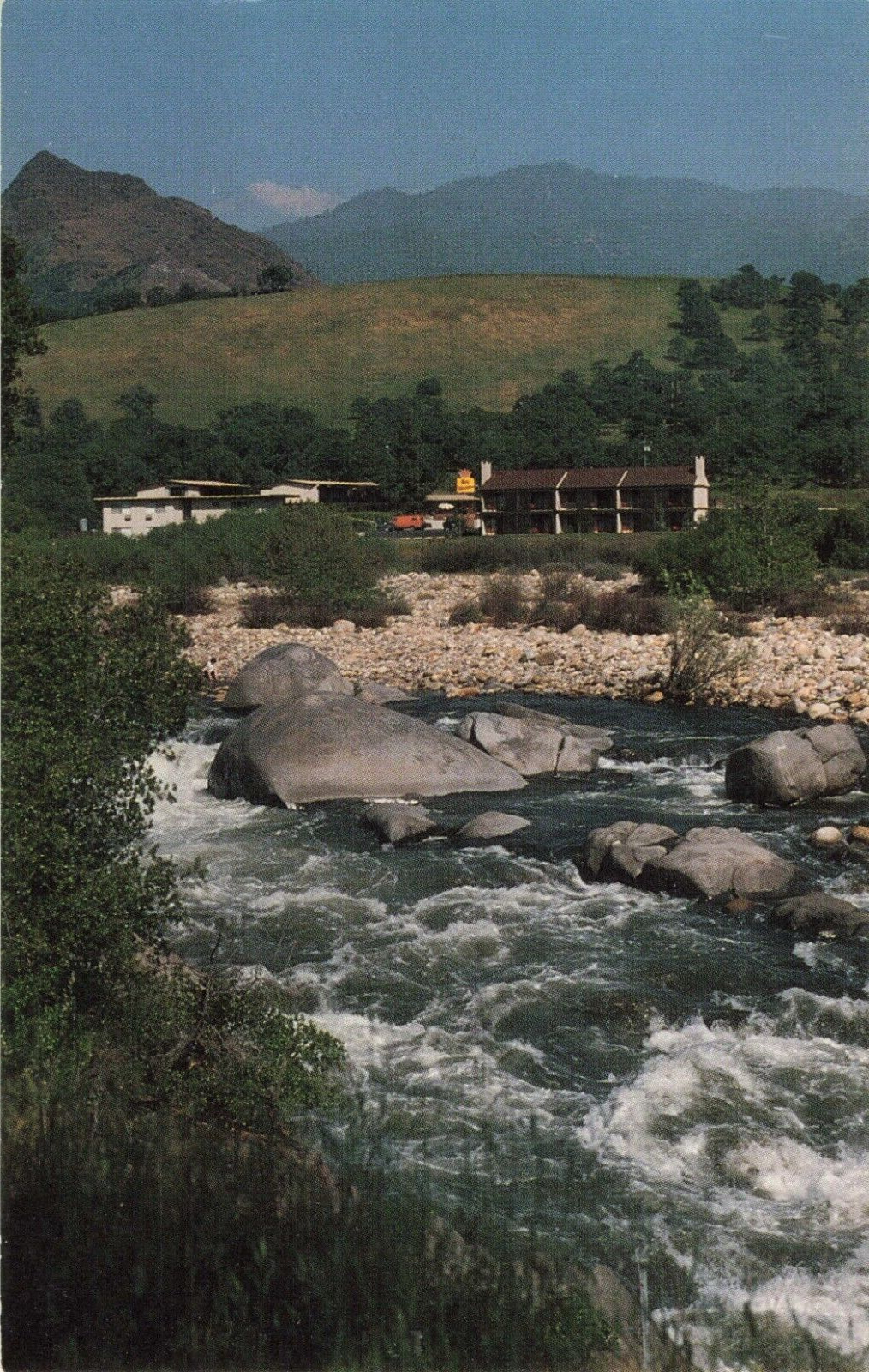 Three Rivers CA California, Best Western Holiday Lodge, Vintage Postcard