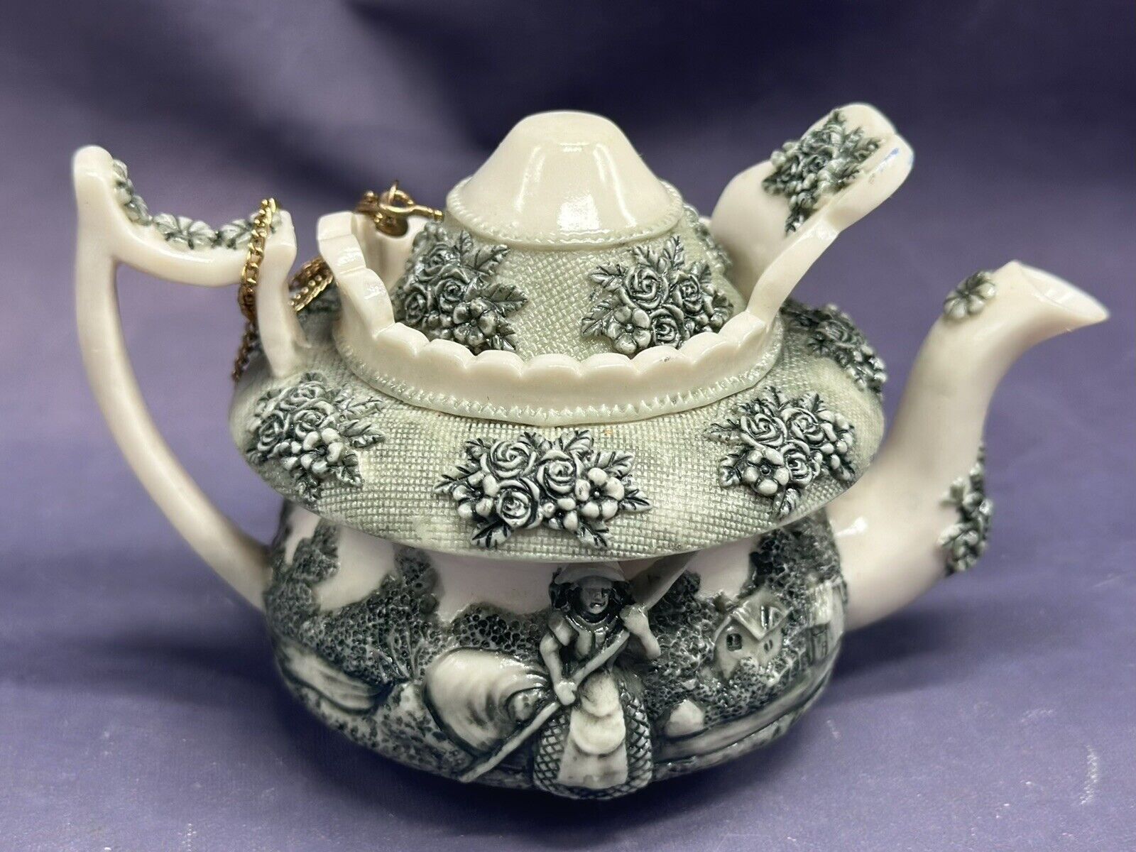 Vintage Nini Chelsea Teapot Display Hand Painted ~& Carved Japan Marked
