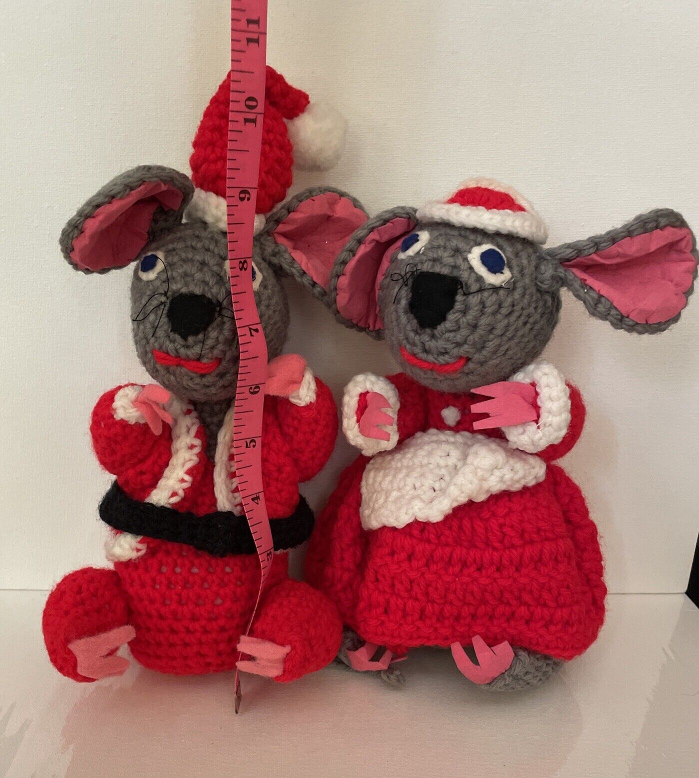 Vintage Handmade Crocheted Mice Santa & Mrs. Claus Christmas Mouse Pre-owned