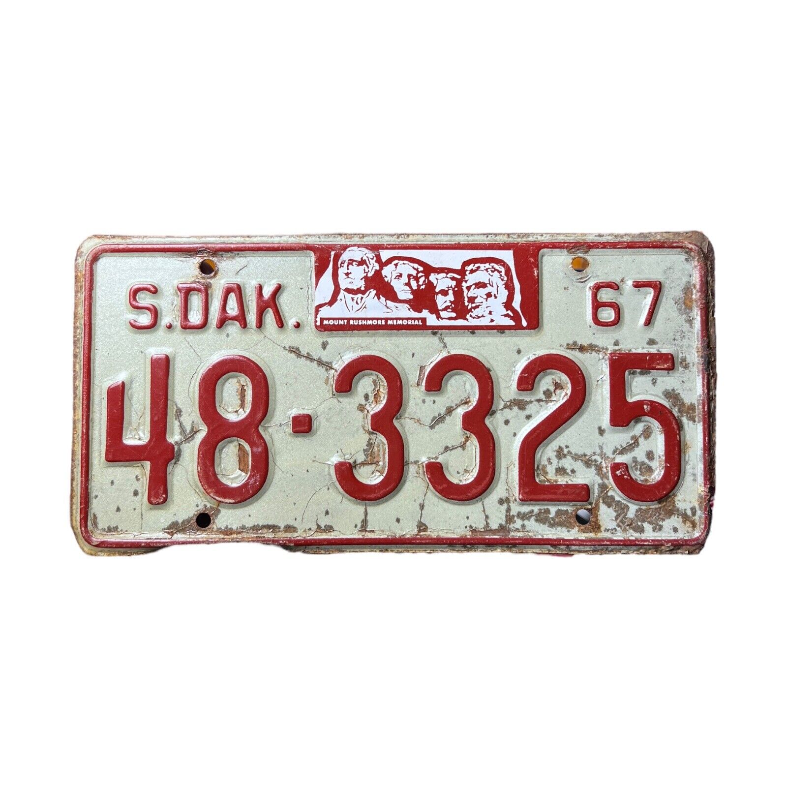 South Dakota Vintage 1967 Metal License Plate (48-3325)