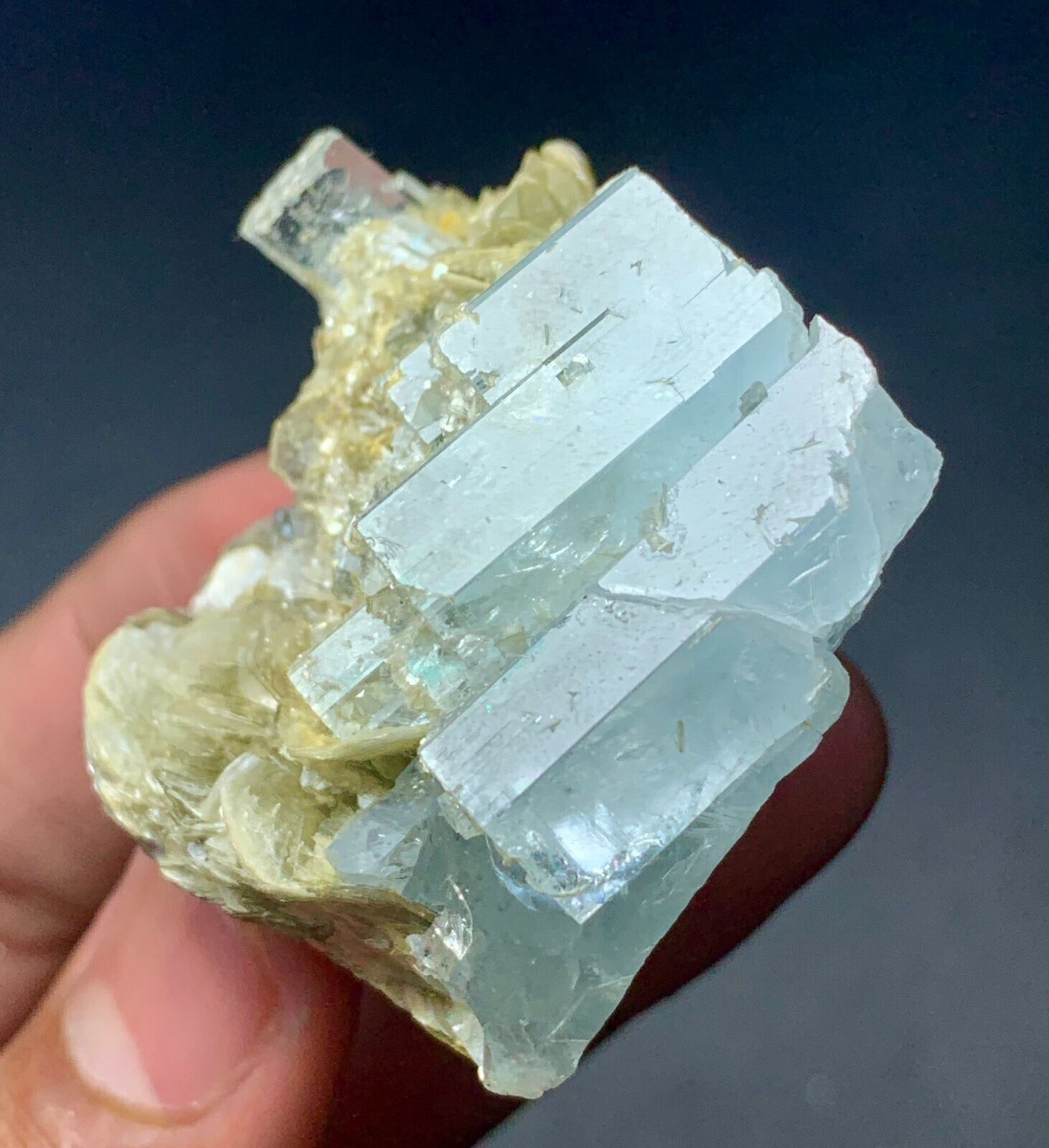 371 Cts Aquamarine crystal with Mica from Skardu Pakistan