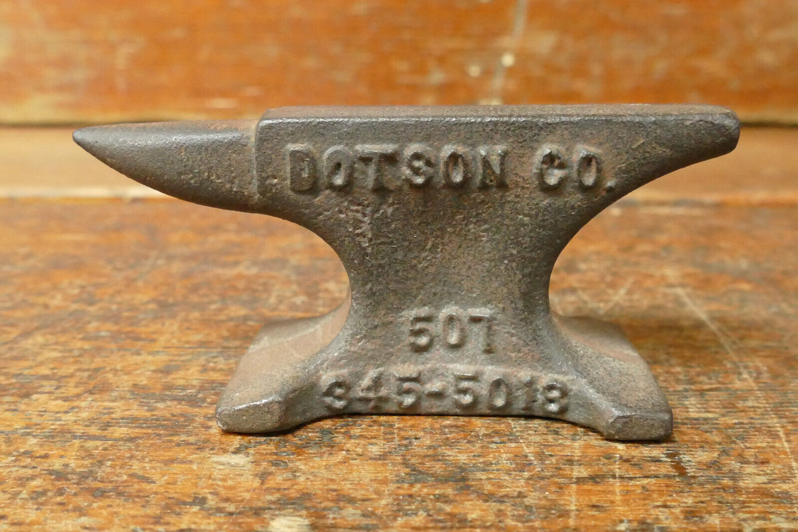 Vintage Dotson Co Small Cast Iron Miniature Anvil Paperweight Salesman Sample