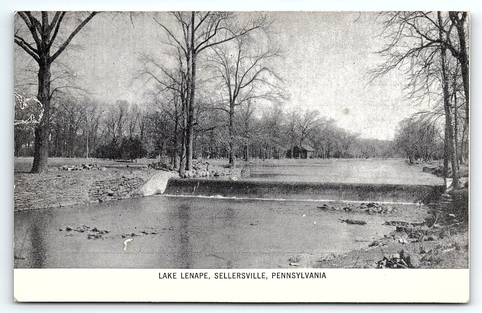 1930s SELLERSVILLE PA LAKE LEMAPE UNPOSTED POSTCARD P4193