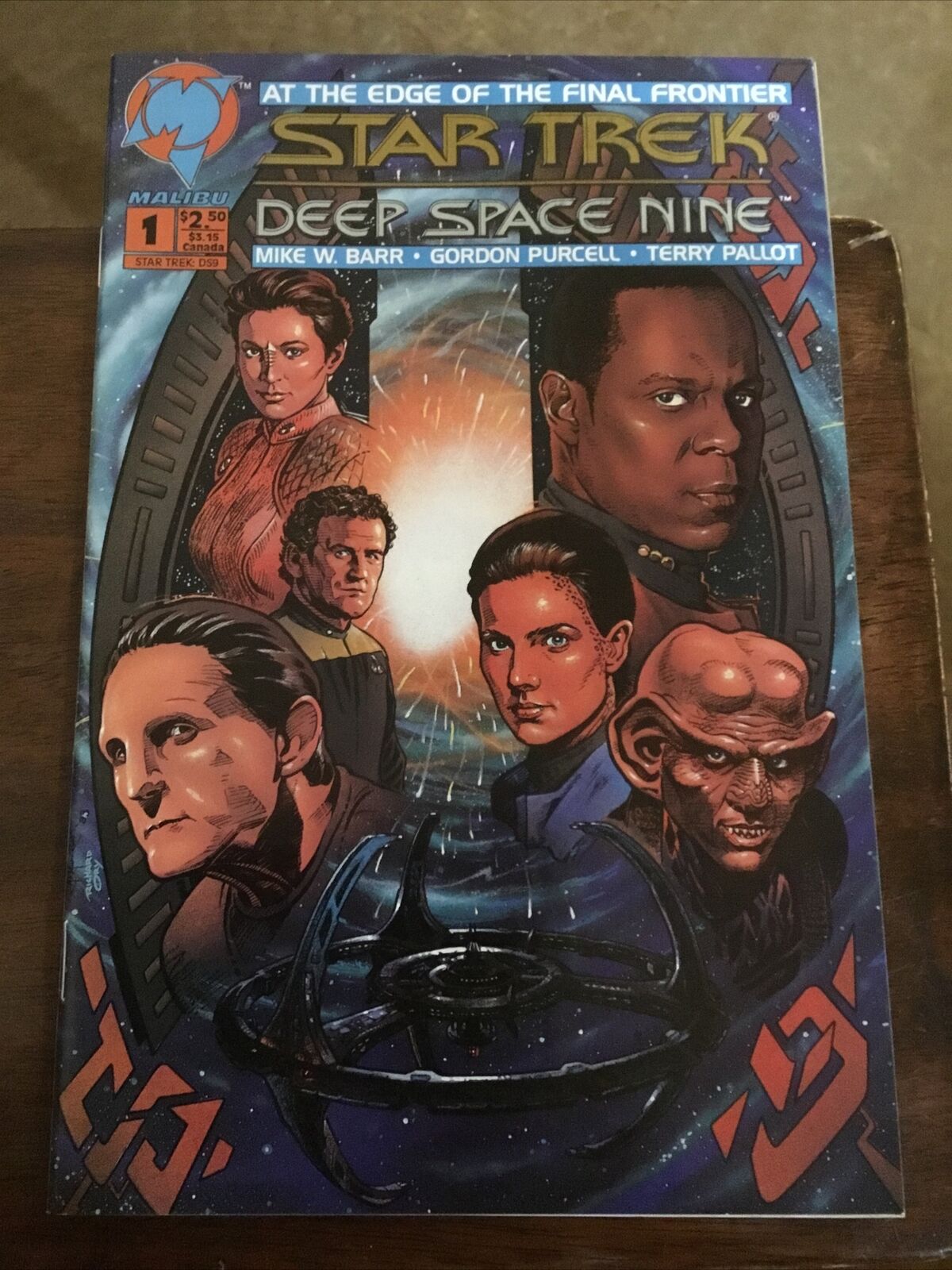 Star Trek Deep Space Nine #1 (1993 Malibu Comics) Includes Poster Very Nice