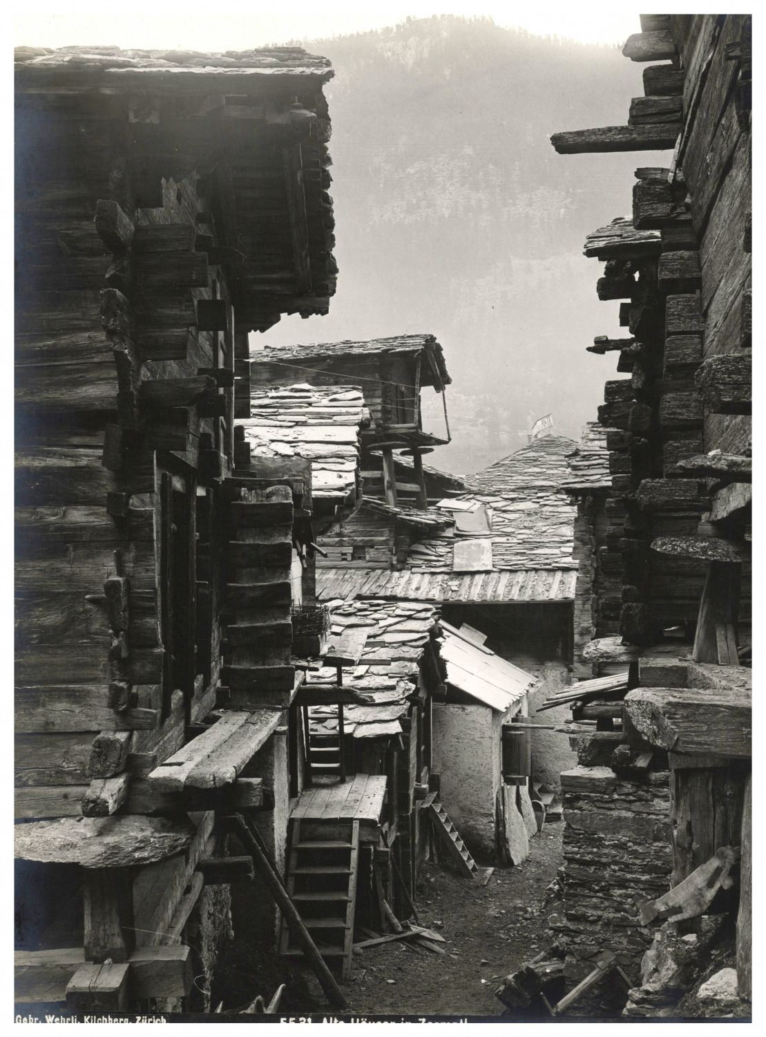 Switzerland, Old Hauser in Zermatt, Wehrli vintage print, Tirage silverique 2