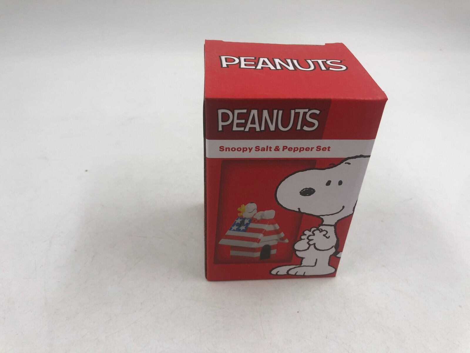 Cracker Barrel Ceramic 4in Peanuts Patriotic Snoopy Salt & Pepper Set CC02B18013
