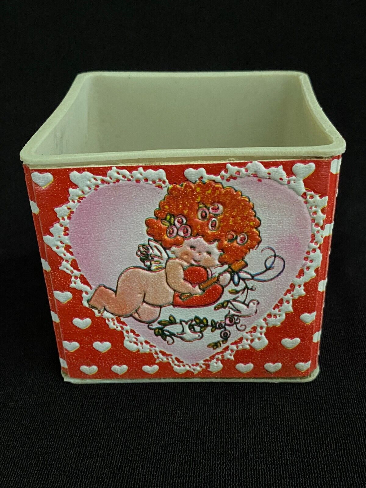 Vintage PARMA BY AAI Hard Plastic Valentine Planter Pencil Holder Cupid Hearts