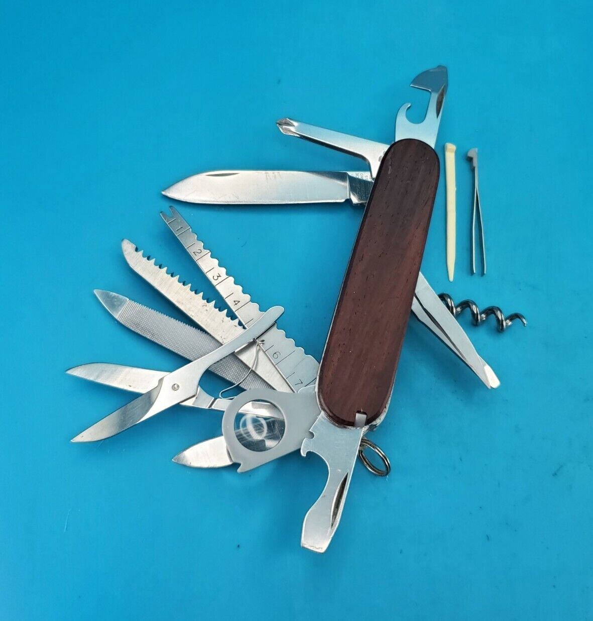 Victorinox Champion Swiss Army Knife Multi Tool COCOBOLO WOOD SCALES
