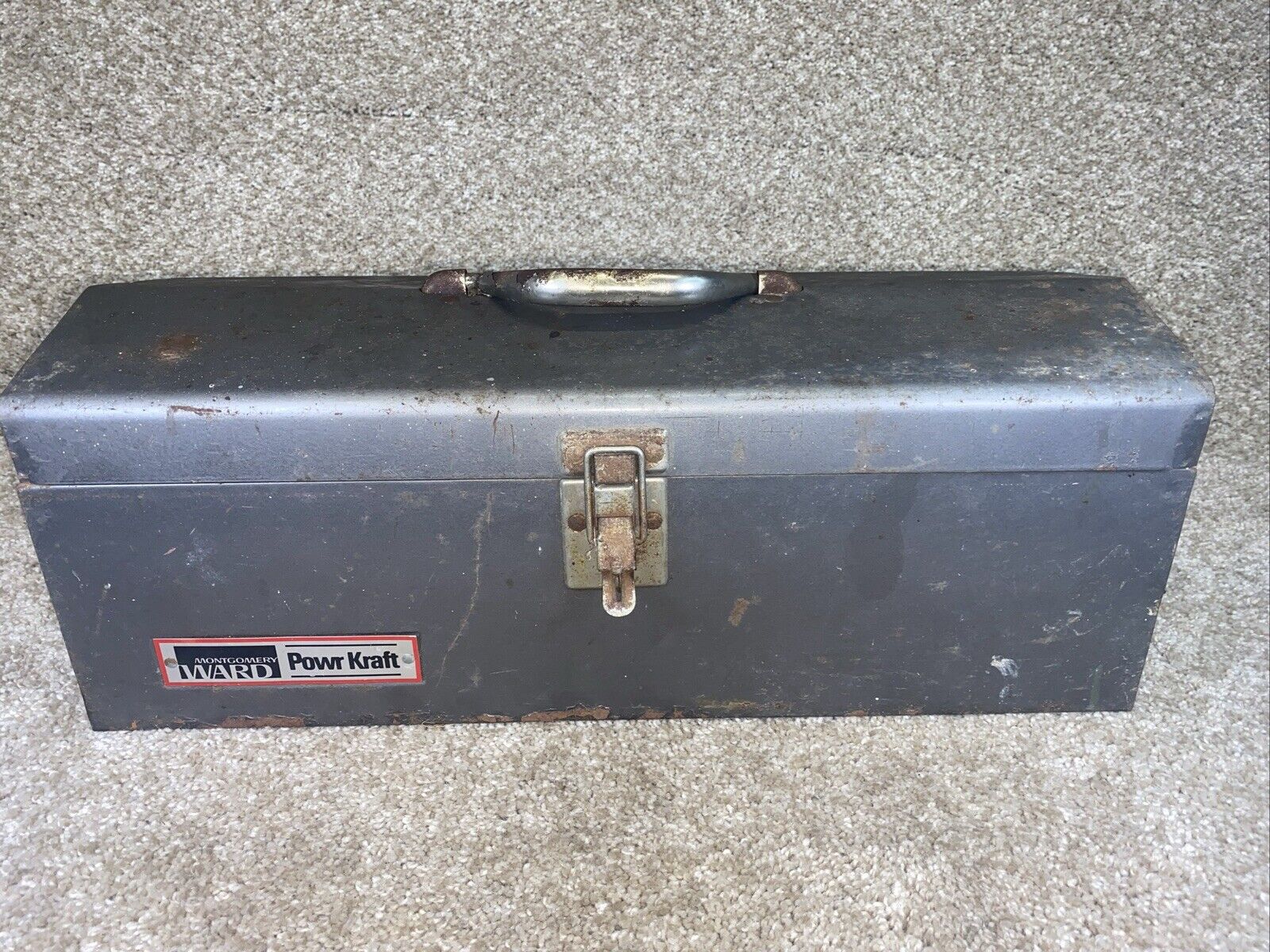 Vintage MONTGOMERY WARD Powr Kraft Toolbox w/ Tray- Tool Box 19\