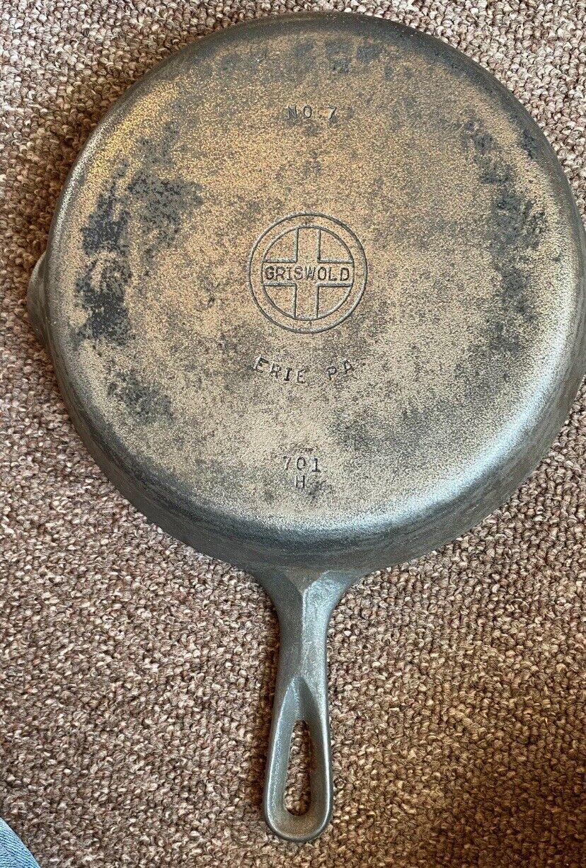 Vintage Griswold No 7 Small Logo Cast Iron Skillet 701 H Erie PA USA