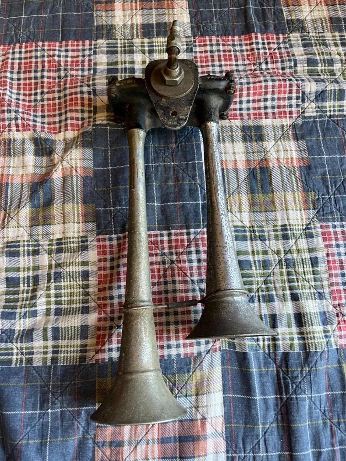 Vintage Collectible BW T-212688 Dual Air Horns