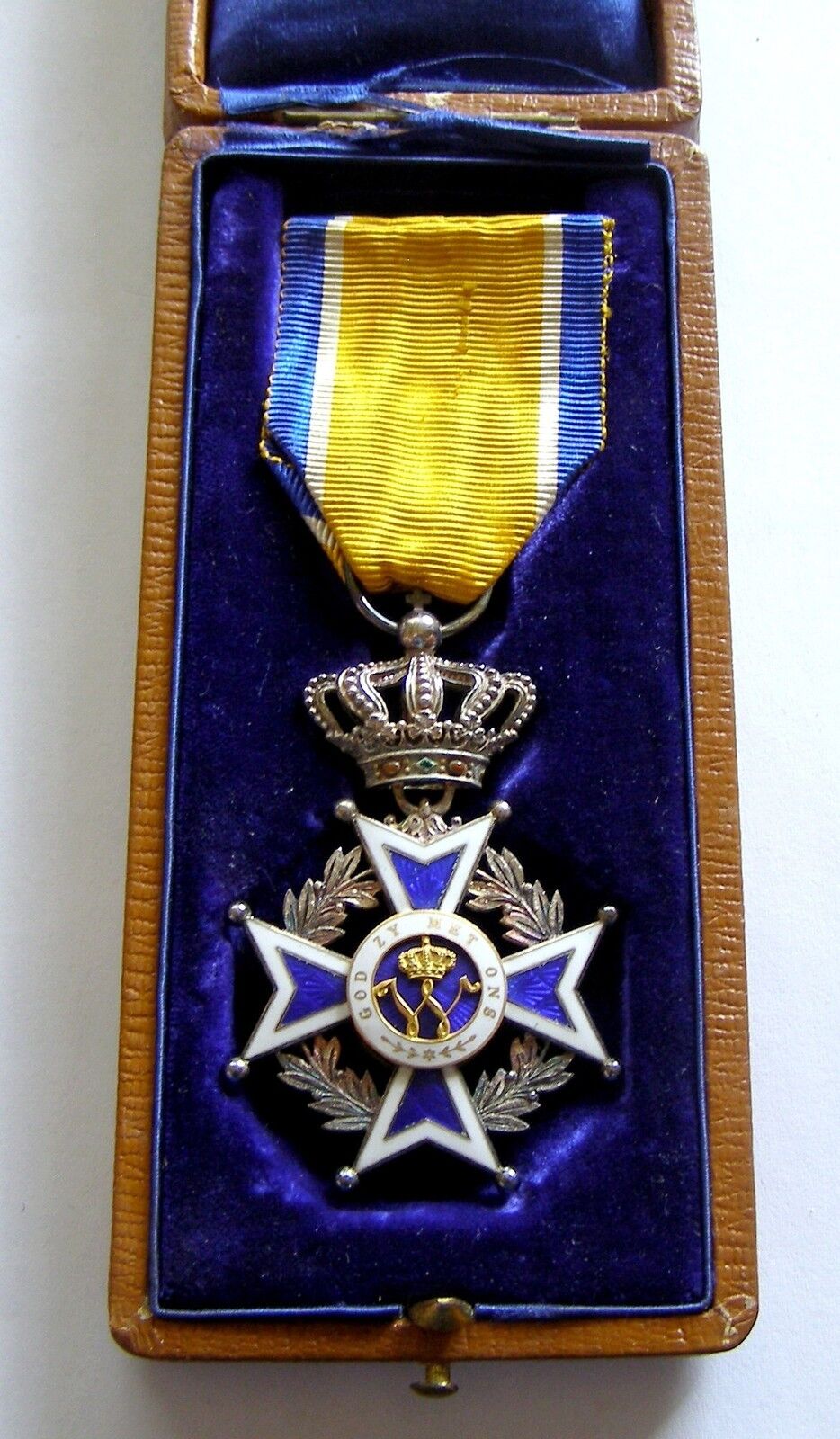f343 NETHERLANDS Order of ORANIEN-NASSAU Knight - silver enameled with case
