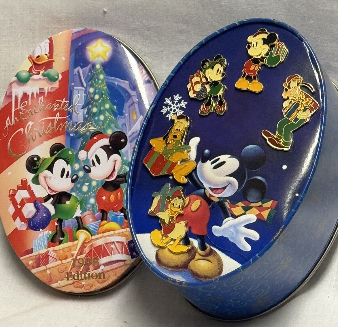 Disney Store An Enchanted Christmas 1998 Mickey & Friends Set of 5 Pins Retired