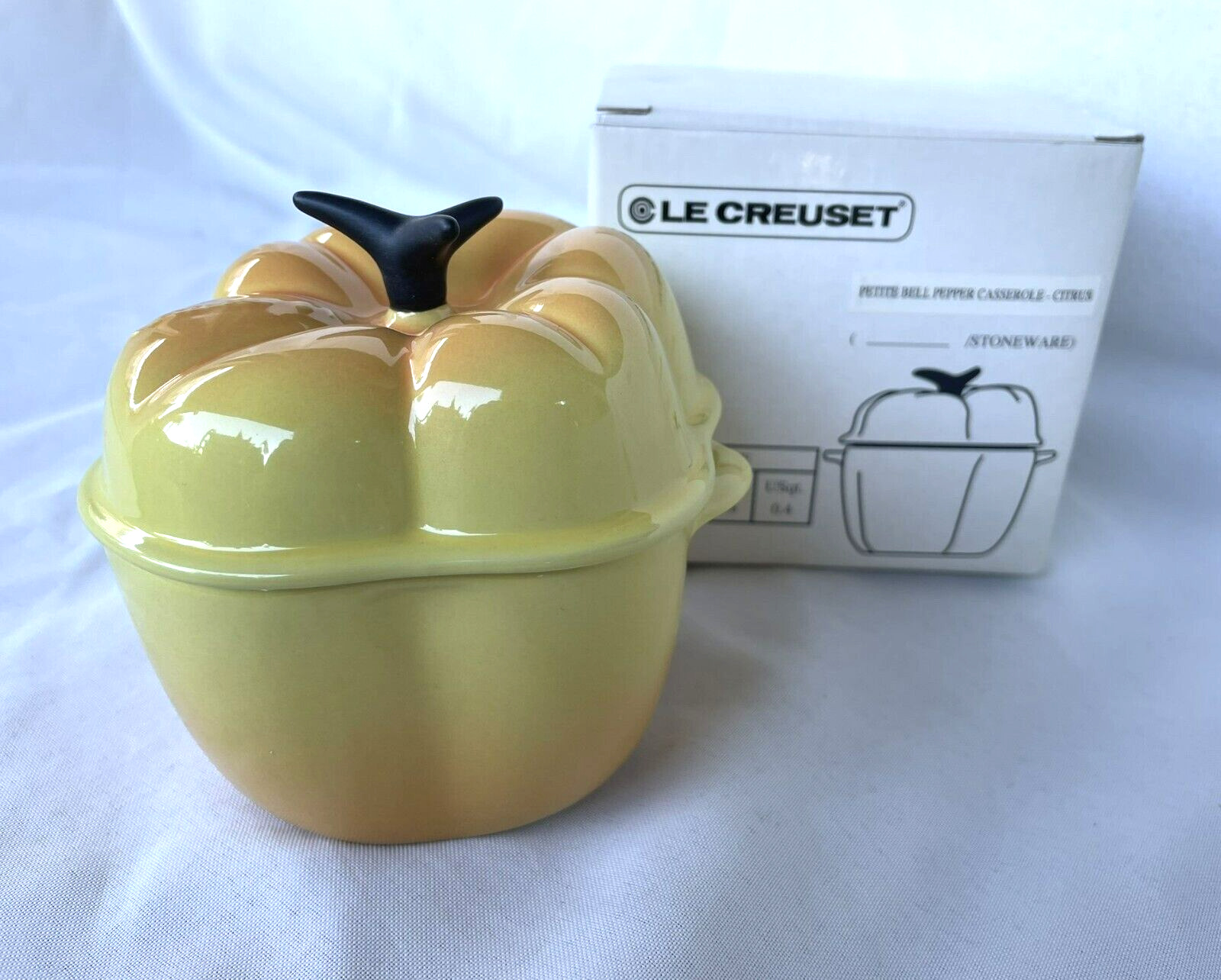 LE CREUSET Bell Pepper Petite Casserole, Covered Vintage NEW IN BOX