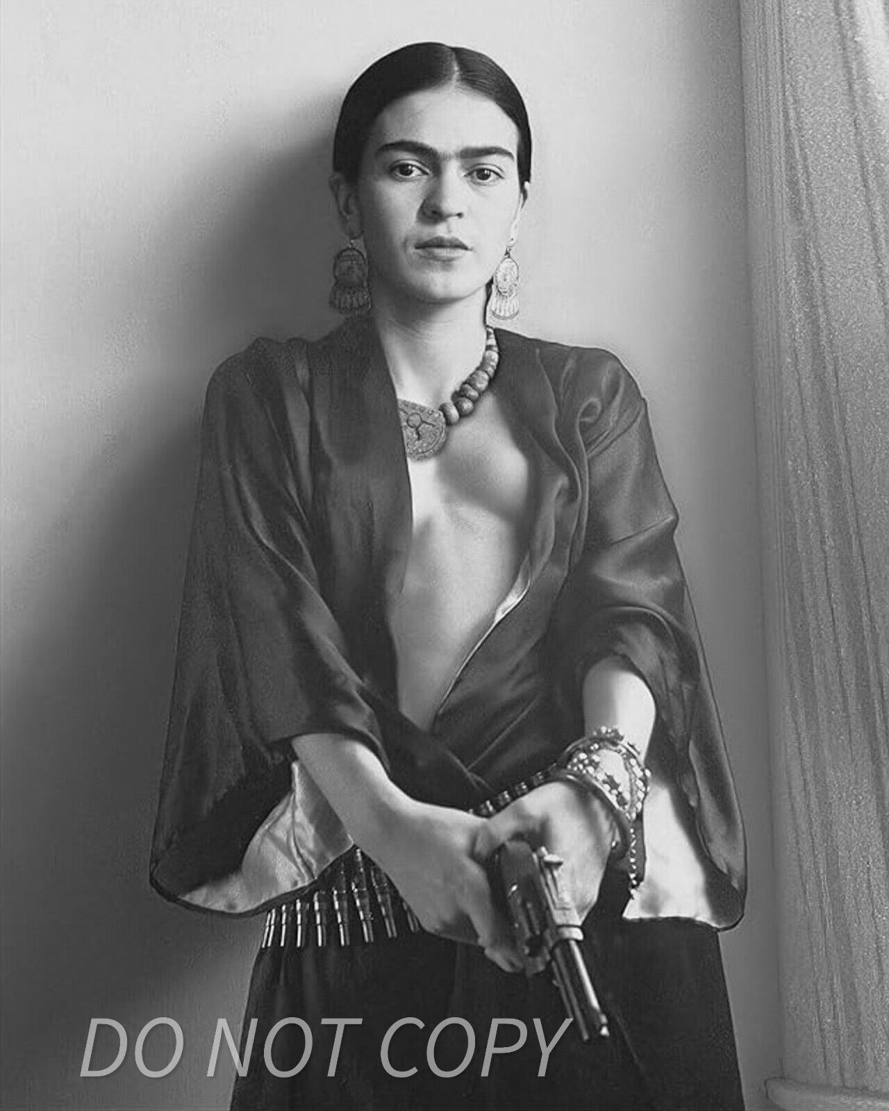 Frida Kahlo with a Gun-  8X10 PUBLICITY PHOTO -  Celebrities