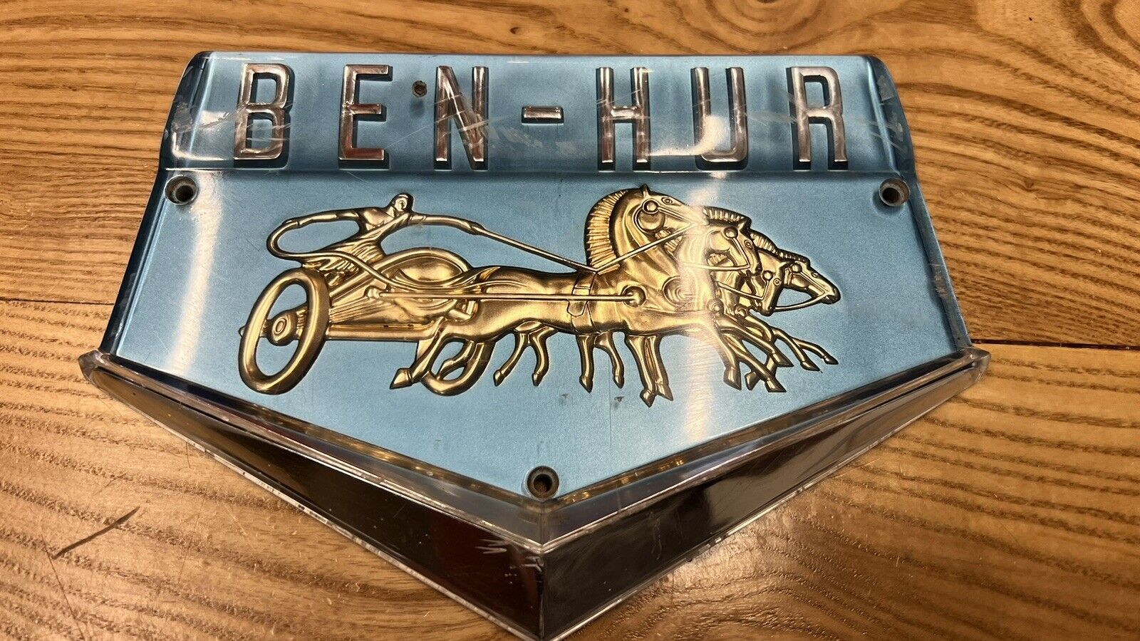 1950 BEN-HUR Refrigerator Emblem Badge Horse Chariot APPLIANCE NAMEPLATE