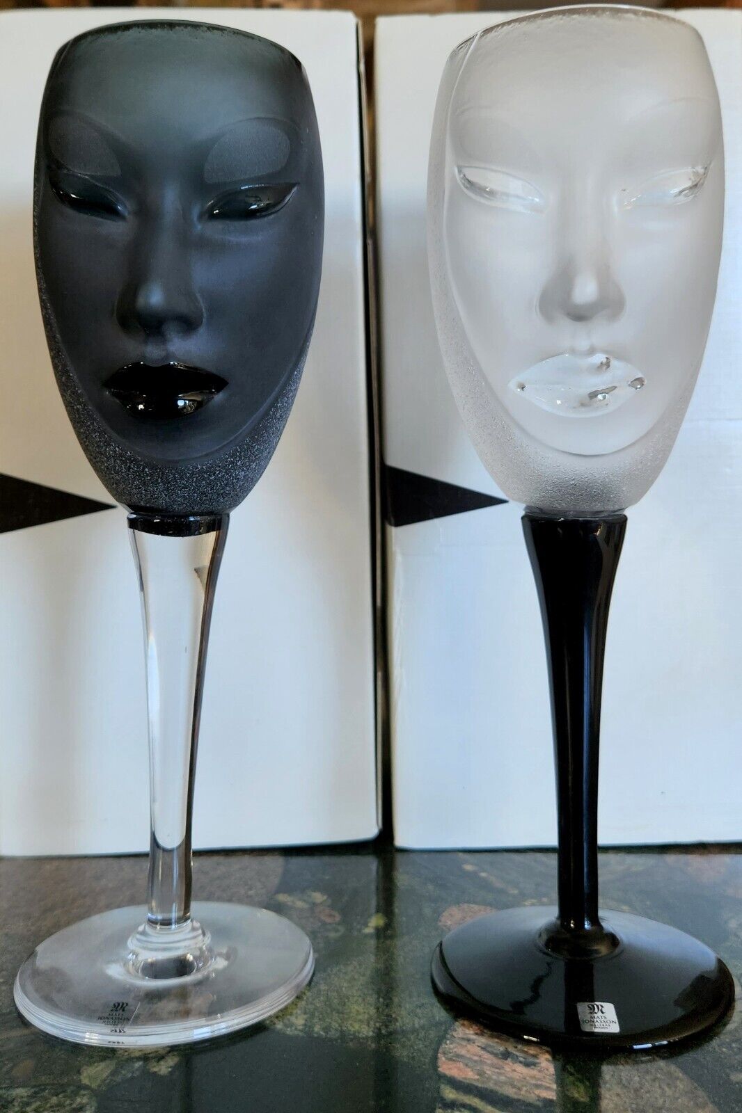 Pairs of Mats Jonasson - Målerås - Black and White Wine glasses 